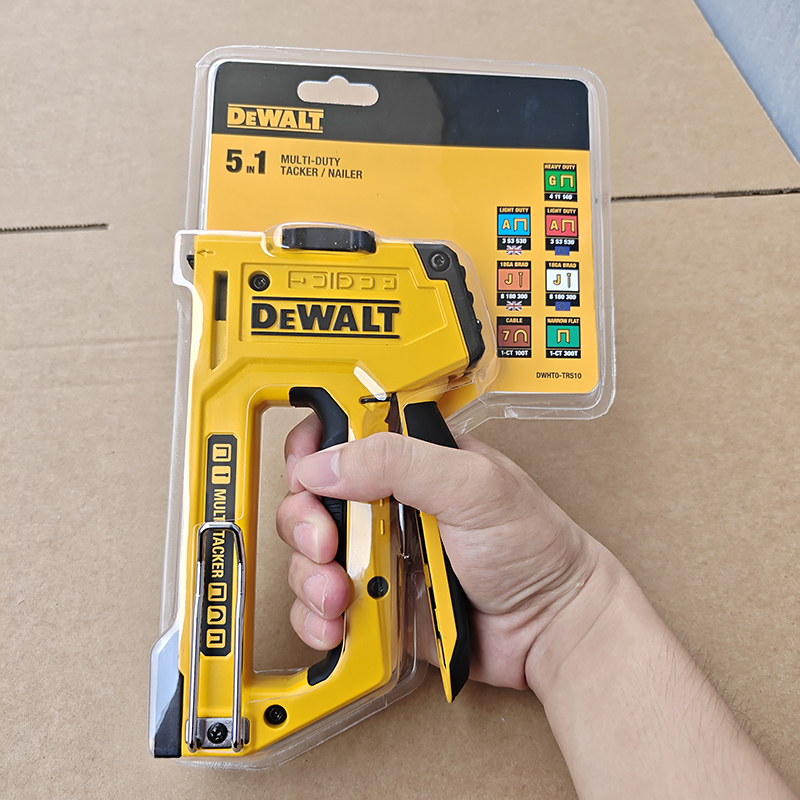 DeWALT DWHT0-TR510 5-in-1 Manu - đánh giá và giá Staple Gun Electric