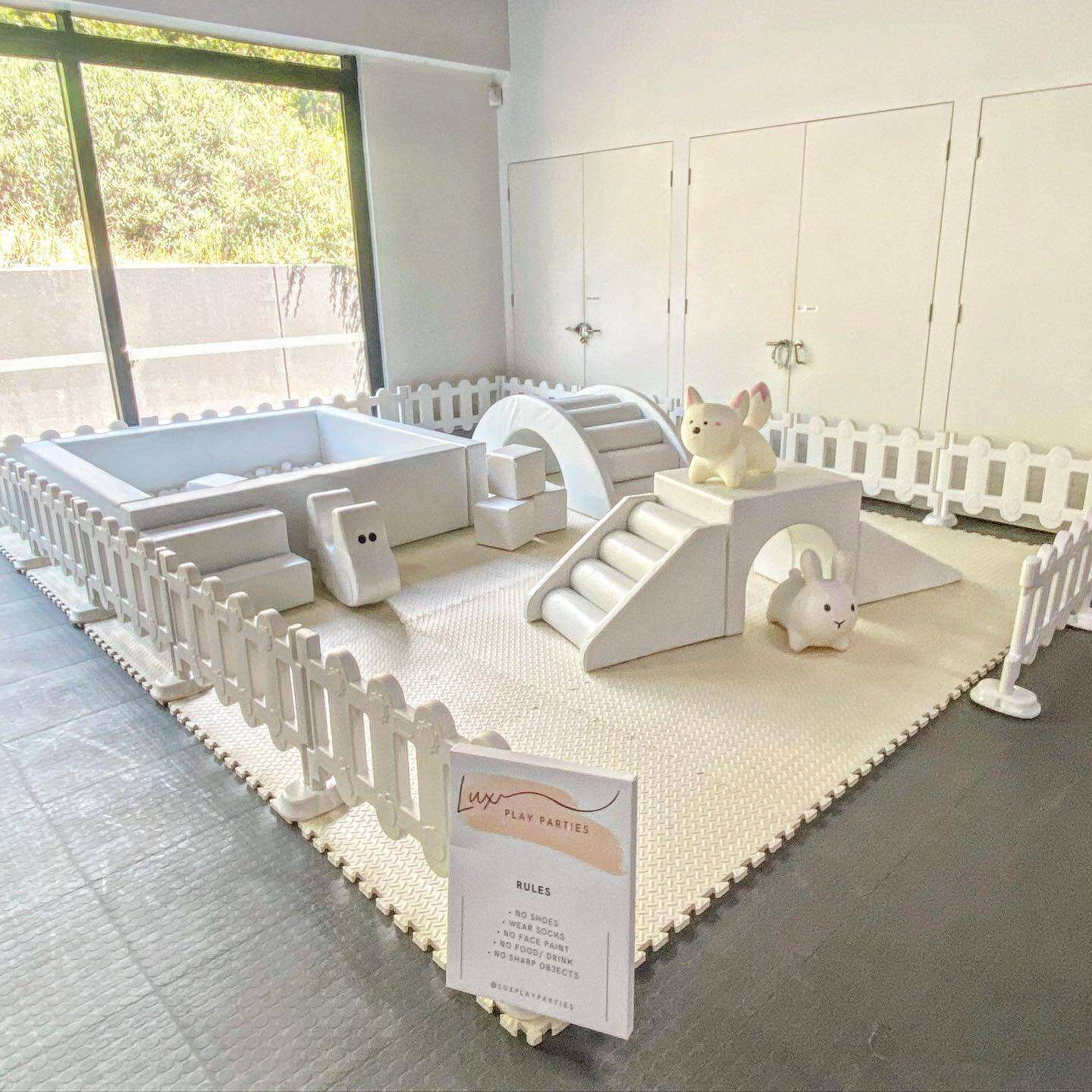 White Soft Ball Pool Toy Set R - đánh giá và giá Power Tools Rental